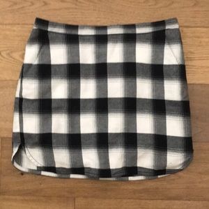 Checkered patterned skirt